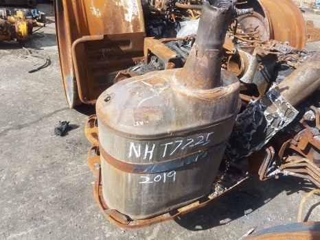 New Holland T7.225, T7.210 Exhaust Muffler 48145792 - Schalldämpfer für Traktor: das Bild 1 New Holland T7.225, T7.210 Exhaust Muffler 48145792 - Schalldämpfer für Traktor: das Bild 1