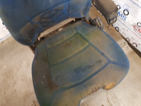 New Holland T7030, T7000, T7040, T7050, Driver Seat Assy Parts Only 87646744 - Sitz für Landmaschine: das Bild 3 New Holland T7030, T7000, T7040, T7050, Driver Seat Assy Parts Only 87646744 - Sitz für Landmaschine: das Bild 3