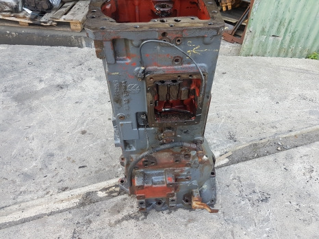 New Holland Tm, 60 Transmission Housing 5164693, 5181429, 5183646, 47125543 - Getriebe: das Bild 1 New Holland Tm, 60 Transmission Housing 5164693, 5181429, 5183646, 47125543 - Getriebe: das Bild 1