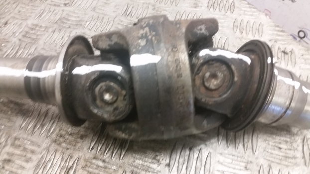 Same, Lamborghini, Deutz Agrotron 150 Front Axle Drive Shaft Right 04415115.4 - Antriebswelle für Traktor: das Bild 2 Same, Lamborghini, Deutz Agrotron 150 Front Axle Drive Shaft Right 04415115.4 - Antriebswelle für Traktor: das Bild 2