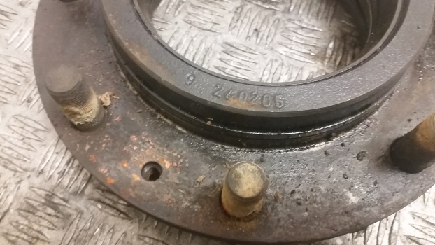 Same, Lamborghini Deutz Agrotron 150 Mk3 Front Axle Hub 04415114, 4475407037 - Radnabe/-lagerung für Traktor: das Bild 4 Same, Lamborghini Deutz Agrotron 150 Mk3 Front Axle Hub 04415114, 4475407037 - Radnabe/-lagerung für Traktor: das Bild 4