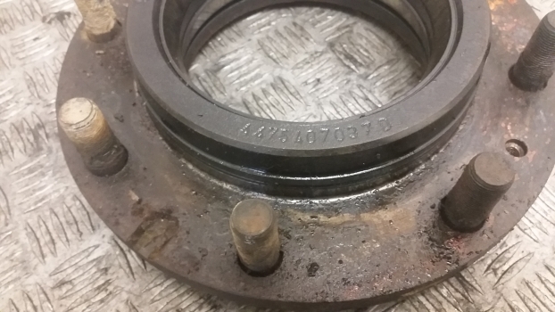 Same, Lamborghini Deutz Agrotron 150 Mk3 Front Axle Hub 04415114, 4475407037 - Radnabe/-lagerung für Traktor: das Bild 5 Same, Lamborghini Deutz Agrotron 150 Mk3 Front Axle Hub 04415114, 4475407037 - Radnabe/-lagerung für Traktor: das Bild 5