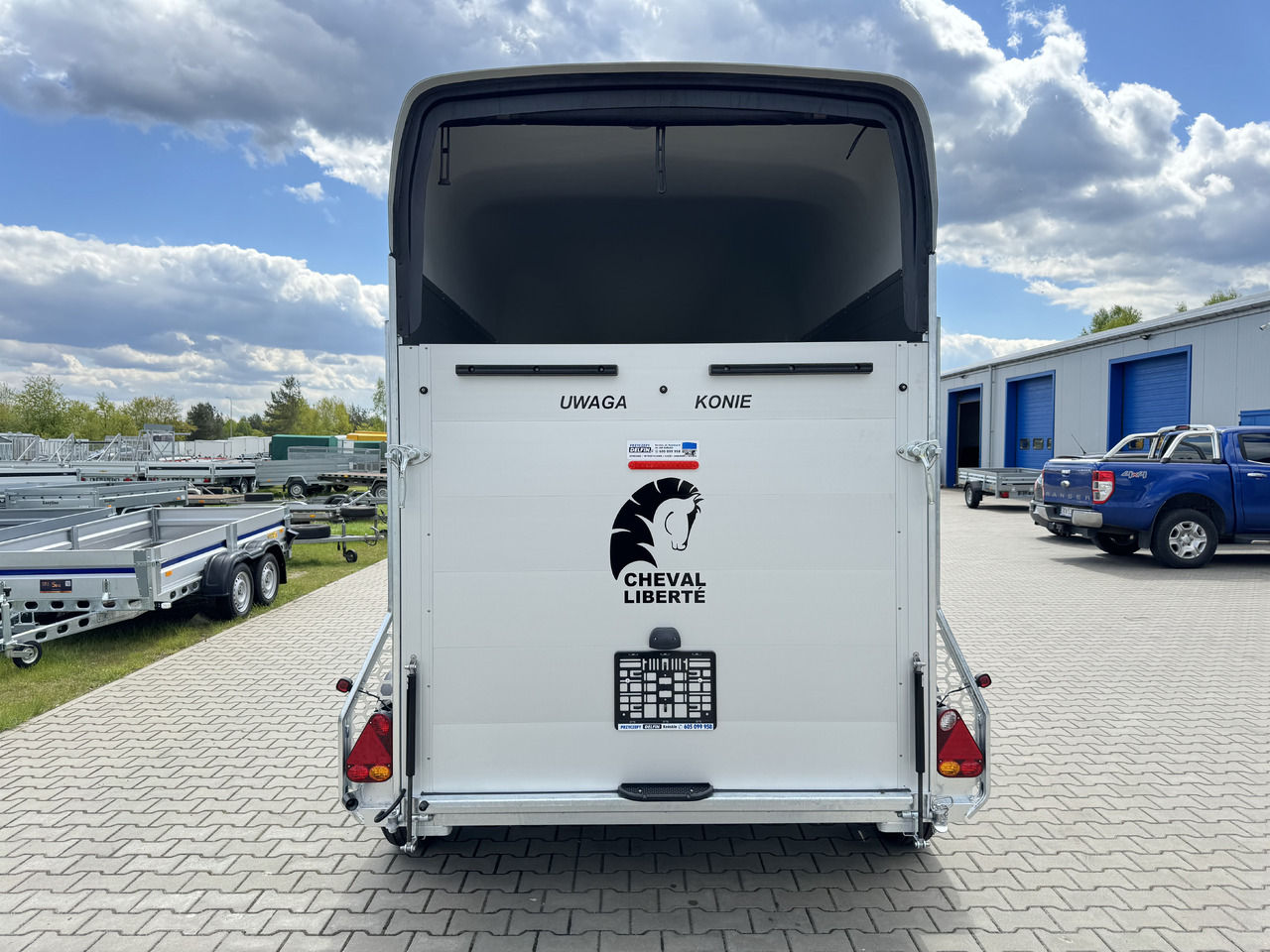 Cheval Liberté Gold Origins ALU 2000 kg - Pferdeanhänger: das Bild 4 Cheval Liberté Gold Origins ALU 2000 kg - Pferdeanhänger: das Bild 4