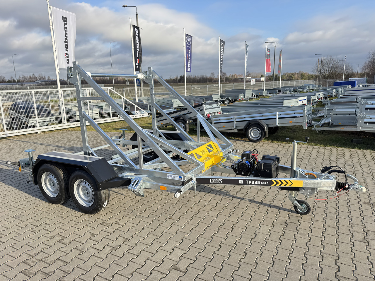 LORRIES TPB35-4925 + wciągarka elektryczna | 3500kg - Kabeltrommelanhänger: das Bild 1 LORRIES TPB35-4925 + wciągarka elektryczna | 3500kg - Kabeltrommelanhänger: das Bild 1