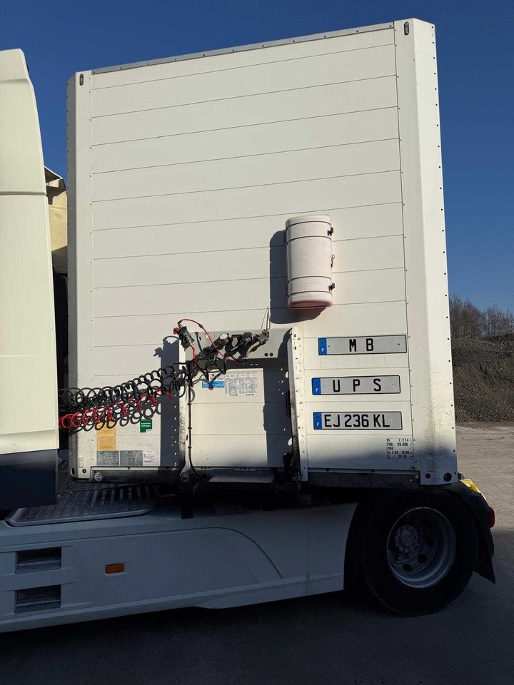 Schmitz Izoterma Kontener Box, 2017r, roleta , 481083 km , z Francji - Isotherm Auflieger: das Bild 5 Schmitz Izoterma Kontener Box, 2017r, roleta , 481083 km , z Francji - Isotherm Auflieger: das Bild 5