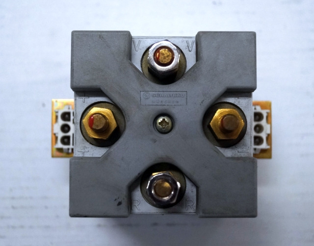 Jungheinrich unknown | Contactor 4 polig 24V120A C187 A2 24KX009 Contactor 4 polig 24V120A C187 A2 24KX009 - Elektrische Ausrüstung für Flurförderzeug: das Bild 2 Jungheinrich unknown | Contactor 4 polig 24V120A C187 A2 24KX009 Contactor 4 polig 24V120A C187 A2 24KX009 - Elektrische Ausrüstung für Flurförderzeug: das Bild 2