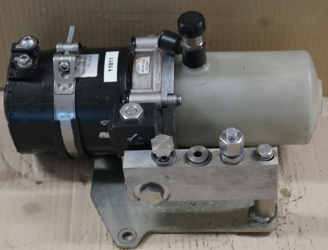 Linde 003810886 | pump unit 24V 1,2KW - Hydraulikpumpe für Flurförderzeug: das Bild 1 Linde 003810886 | pump unit 24V 1,2KW - Hydraulikpumpe für Flurförderzeug: das Bild 1