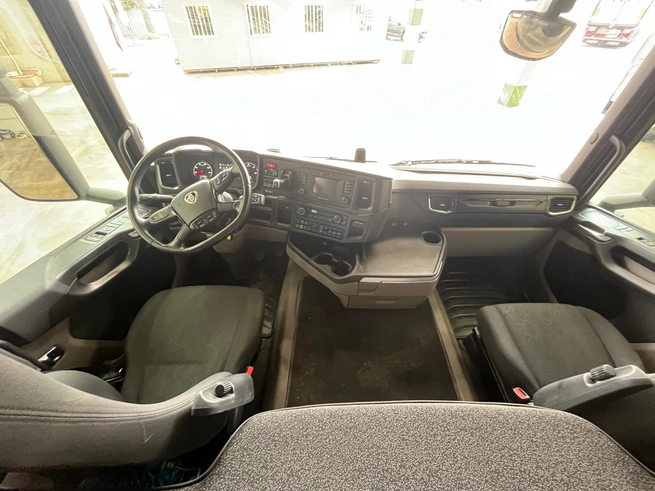 Scania R450 CR20H Retarder - Sattelzugmaschine: das Bild 4 Scania R450 CR20H Retarder - Sattelzugmaschine: das Bild 4