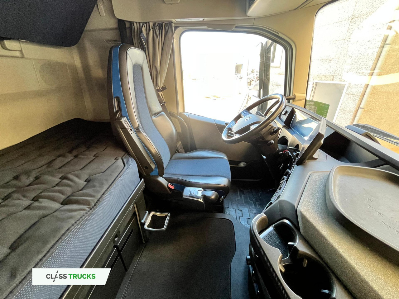 Sattelzugmaschine Volvo FH 460 Globetrotter XL Retarder i-Save: das Bild 10