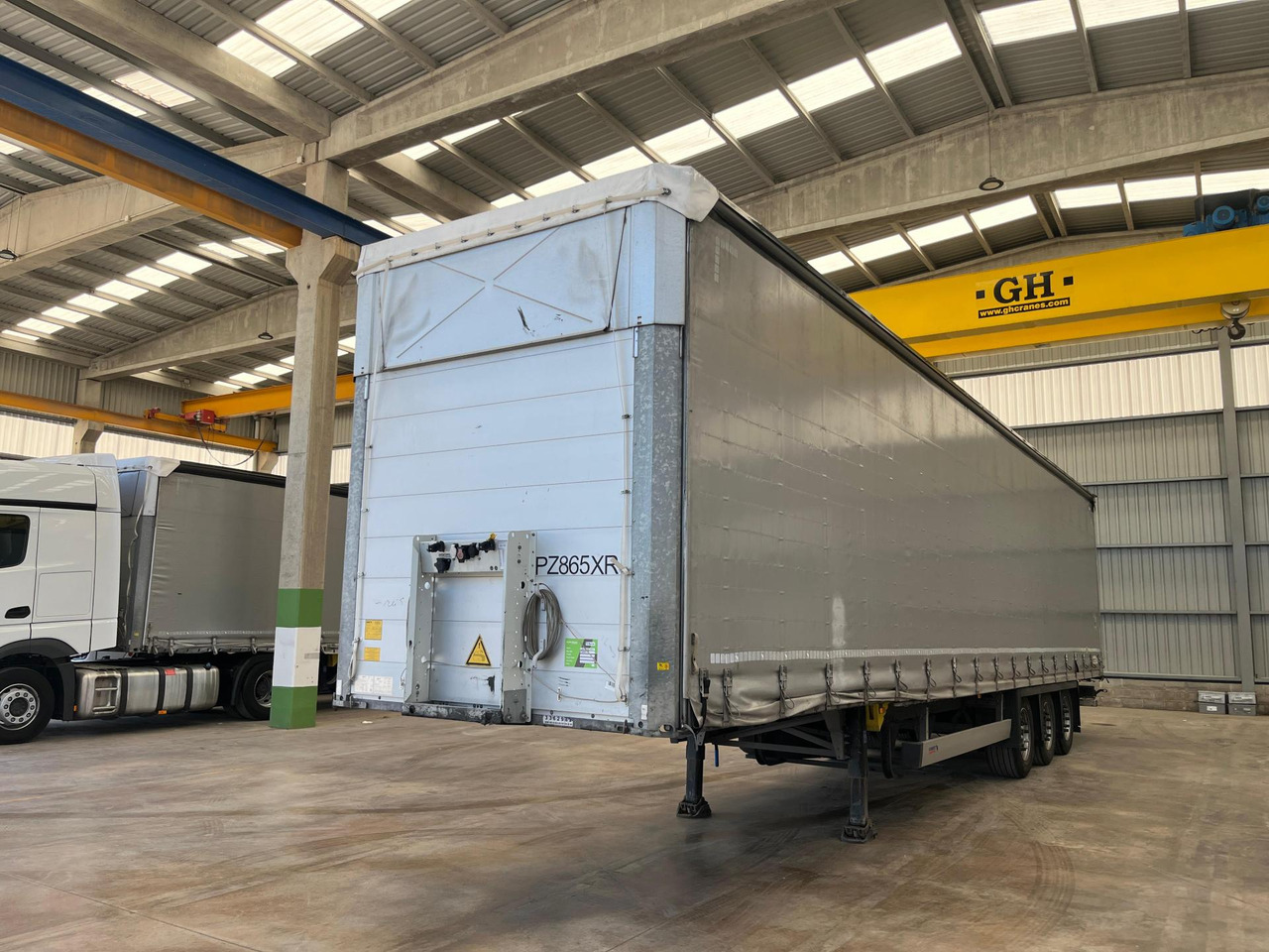 Planenauflieger Schmitz Cargobull SCS24/L Varios: das Bild 1