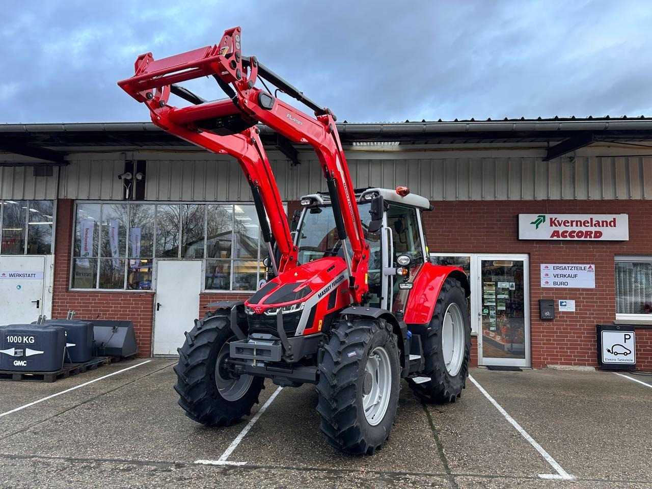 Massey Ferguson MF 5S.115 DYNA-6 - Traktor: das Bild 2 Massey Ferguson MF 5S.115 DYNA-6 - Traktor: das Bild 2