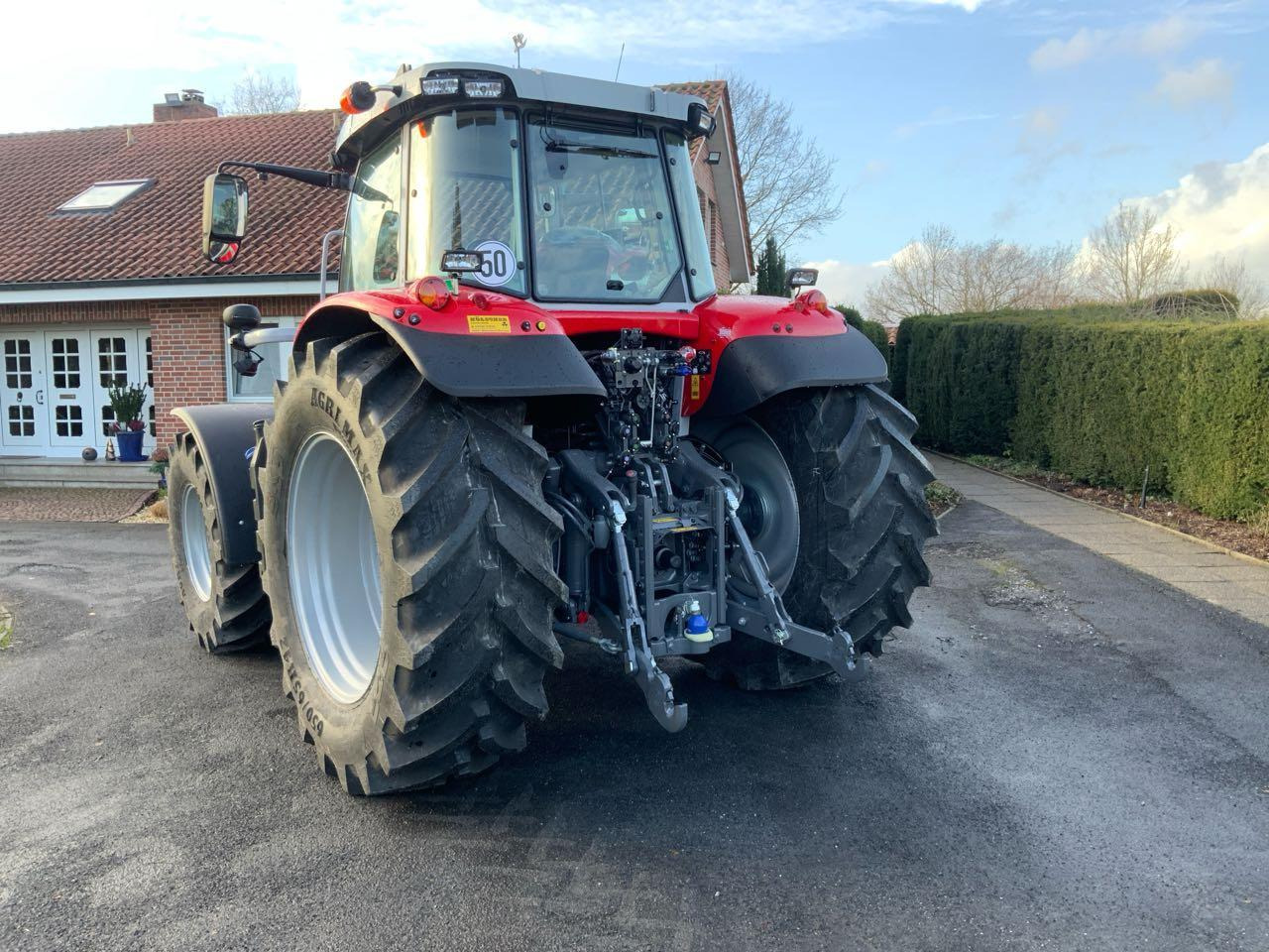 Massey Ferguson MF 7S.180 DYNA-VT - Traktor: das Bild 2 Massey Ferguson MF 7S.180 DYNA-VT - Traktor: das Bild 2