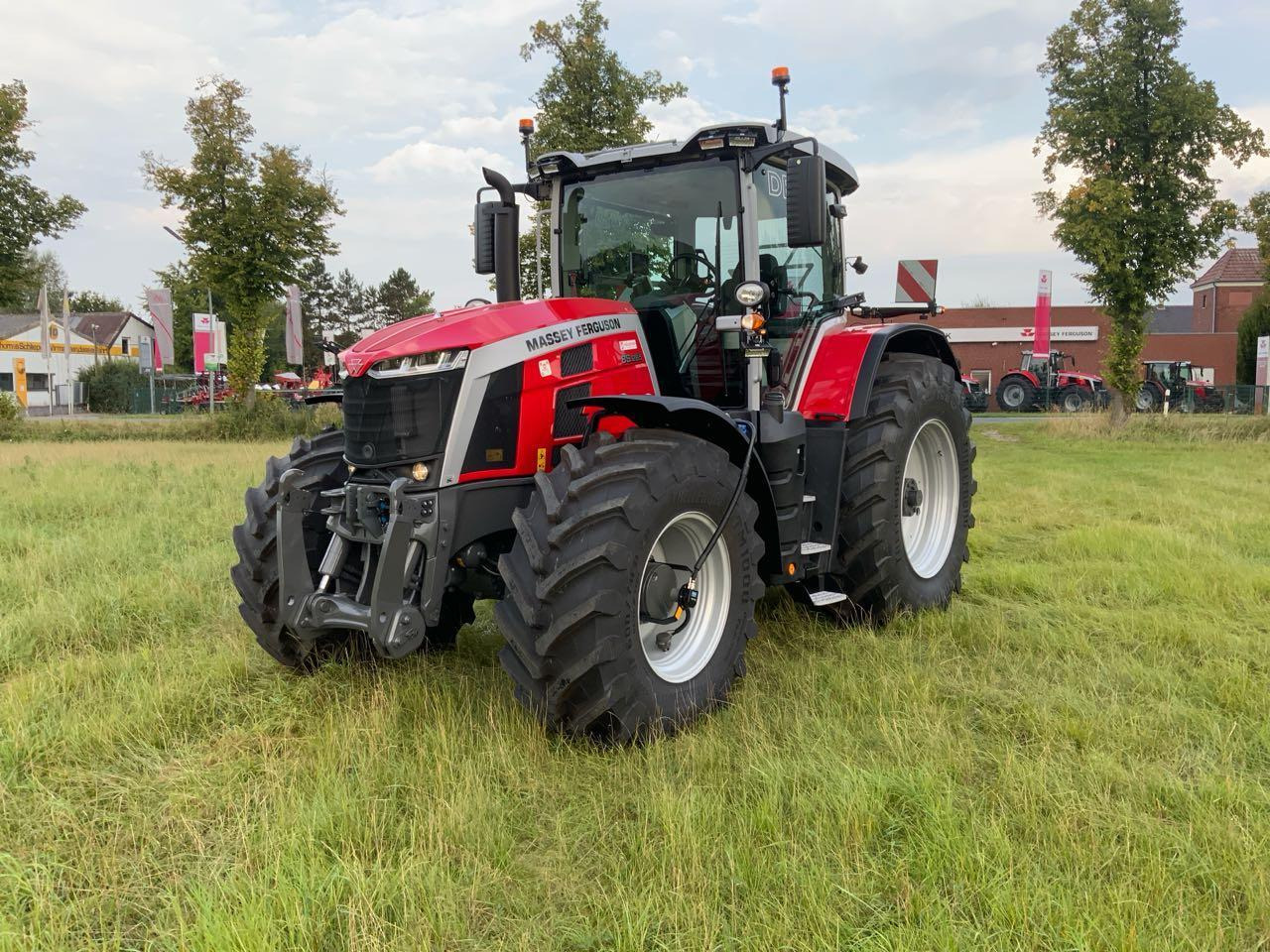 Massey Ferguson MF 8S.265 DYNA-VT - Traktor: das Bild 4 Massey Ferguson MF 8S.265 DYNA-VT - Traktor: das Bild 4