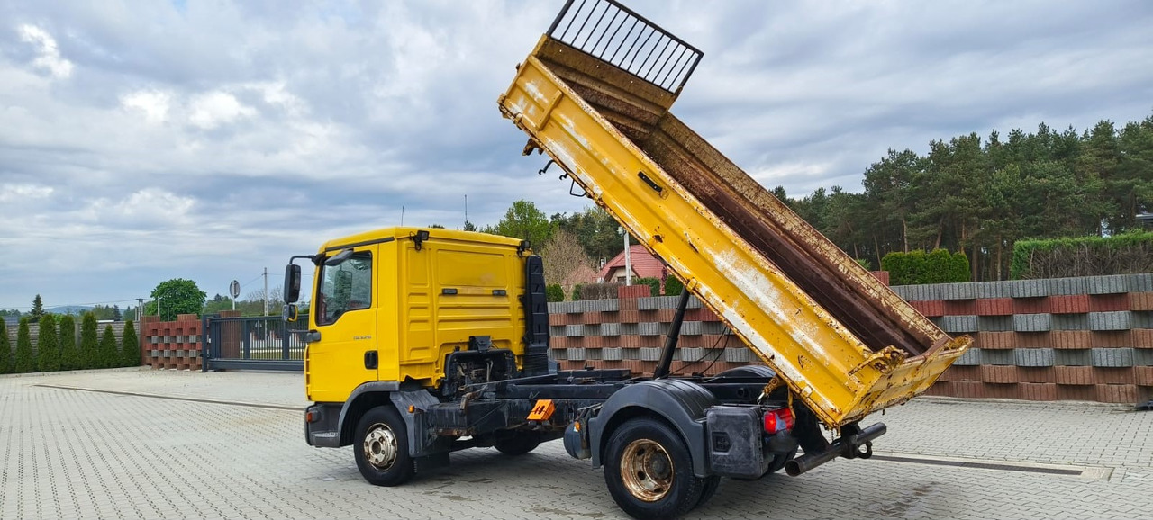 MAN TGL 8.210 * 2007 * 3-stronny KIPER * NOWE OPONY * MANUAL * RESOR * 3 MIEJSCA - Kipper: das Bild 2 MAN TGL 8.210 * 2007 * 3-stronny KIPER * NOWE OPONY * MANUAL * RESOR * 3 MIEJSCA - Kipper: das Bild 2