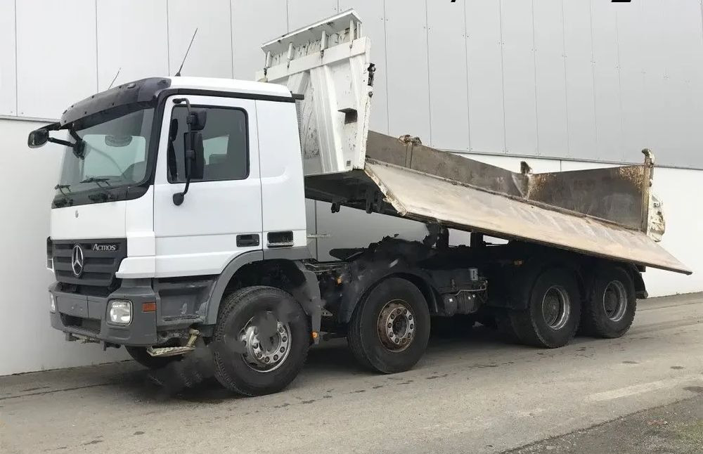 Mercedes-Benz Actros 4141 K 8x4 • 3-stronny wywrot • Bordmatik • Tempomat •Euro4 - Kipper: das Bild 4 Mercedes-Benz Actros 4141 K 8x4 • 3-stronny wywrot • Bordmatik • Tempomat •Euro4 - Kipper: das Bild 4