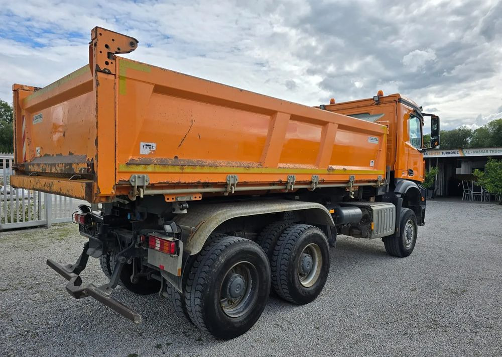 Mercedes-Benz Arocs 3345 6x6 Allrad / Bordmatic – Wywrotka Dautel | 449 KM | - Kipper: das Bild 5 Mercedes-Benz Arocs 3345 6x6 Allrad / Bordmatic – Wywrotka Dautel | 449 KM | - Kipper: das Bild 5