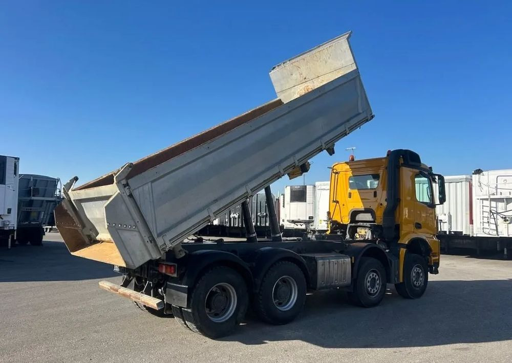 Mercedes-Benz Arocs 4145 8x4 | Meiller Kipper |Wywrotka trójstronna | Bordmatik | 453 KM | Euro 6 | 2018 - Kipper: das Bild 4 Mercedes-Benz Arocs 4145 8x4 | Meiller Kipper |Wywrotka trójstronna | Bordmatik | 453 KM | Euro 6 | 2018 - Kipper: das Bild 4