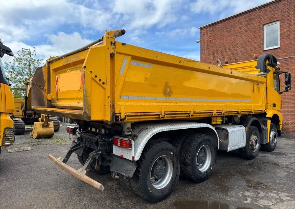 Mercedes-Benz Arocs 4151 8x4 • Retarder • Meiller Bordmatik • Euro 6c - Kipper: das Bild 4 Mercedes-Benz Arocs 4151 8x4 • Retarder • Meiller Bordmatik • Euro 6c - Kipper: das Bild 4