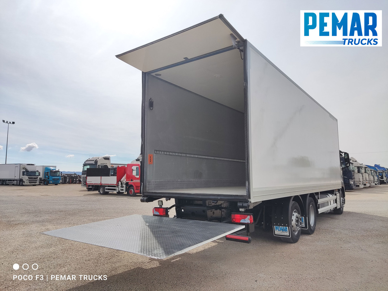 Koffer LKW MAN TGS 26.400 6X2 CAJA CERRADA EURO 6: das Bild 10