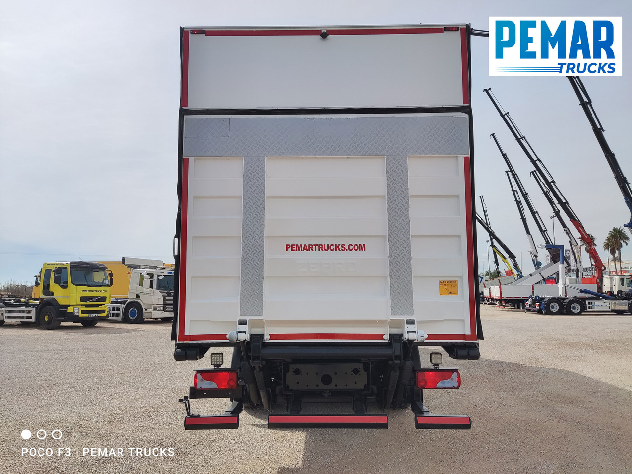 Koffer LKW MAN TGS 26.400 6X2 CAJA CERRADA EURO 6: das Bild 6