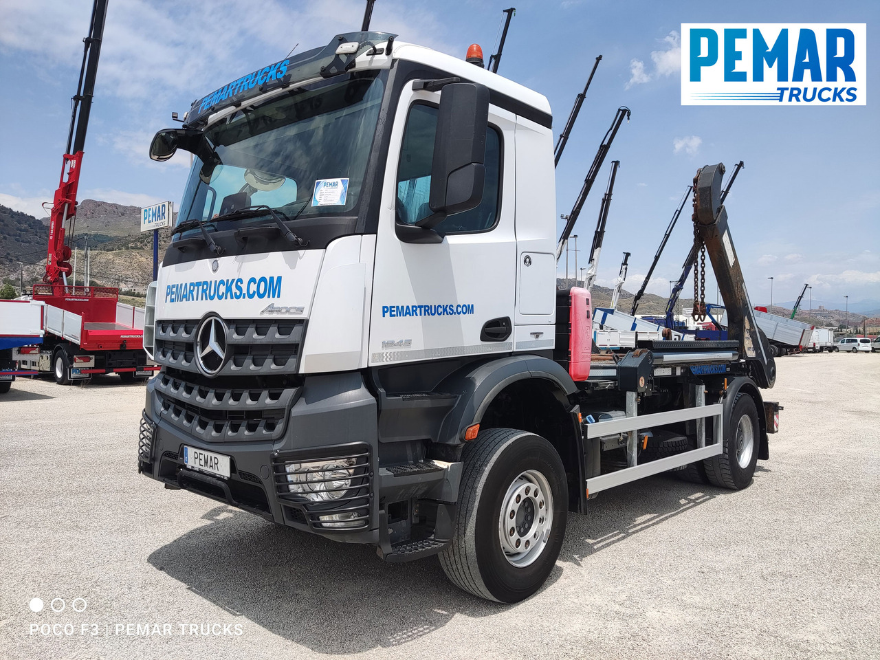 MERCEDES-BENZ AROCS 1845 PORTACONTENEDOR CADENA - Absetzkipper: das Bild 2 MERCEDES-BENZ AROCS 1845 PORTACONTENEDOR CADENA - Absetzkipper: das Bild 2
