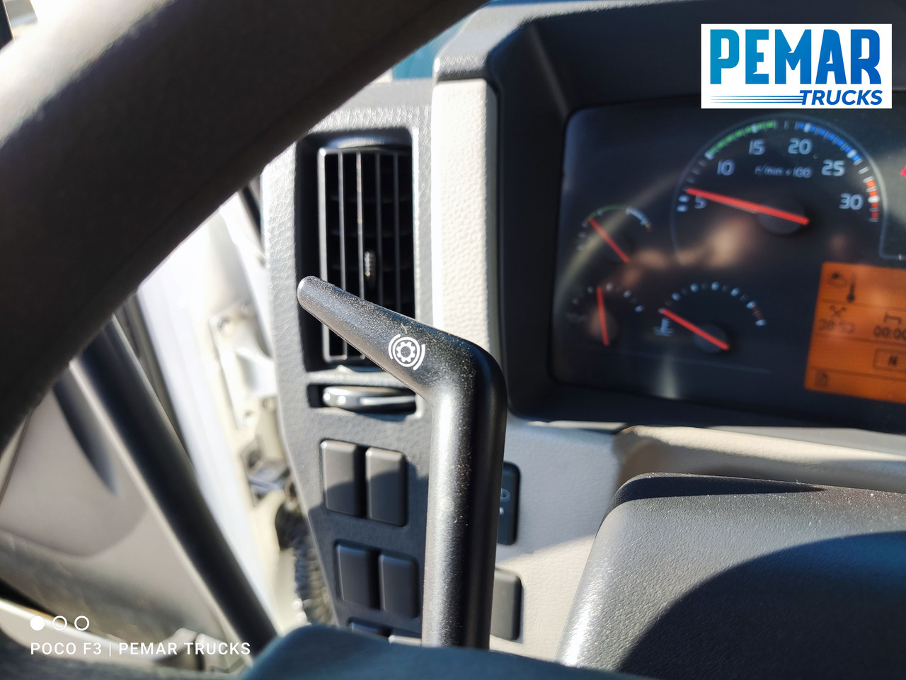 Kühlkoffer LKW VOLVO FL 250 FRIGORIFICO 12T EURO 6: das Bild 26