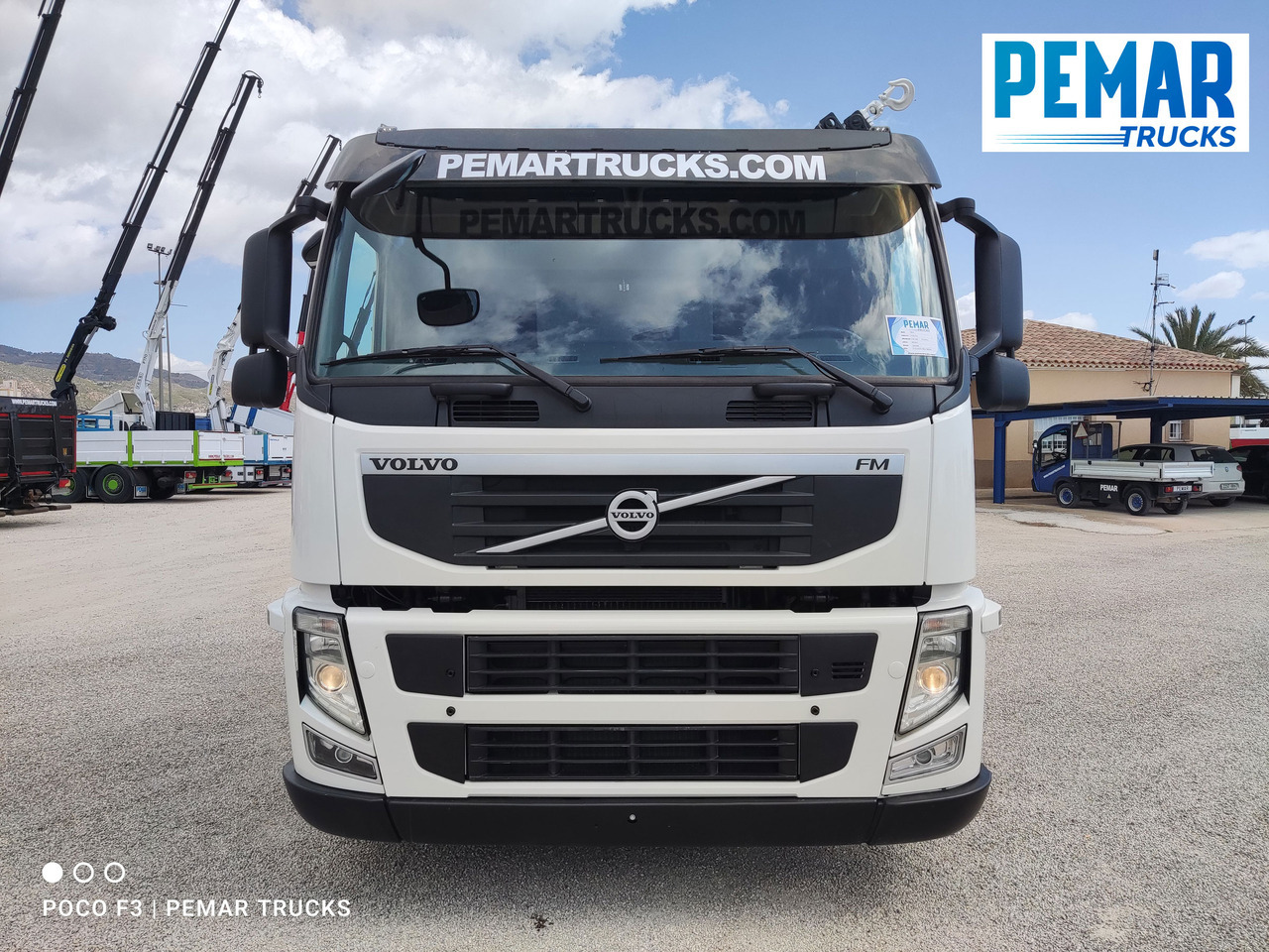 VOLVO FM 330 6X2 GRUA CAJA FIJA - Pritsche LKW, Autokran: das Bild 3 VOLVO FM 330 6X2 GRUA CAJA FIJA - Pritsche LKW, Autokran: das Bild 3