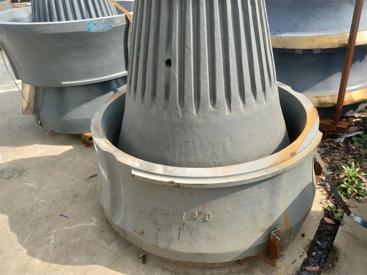 BOWL/CONCAVE/MANTLE/SPARE PARTS KINGLINK for Sandvik crushing plant - Ersatzteile: das Bild 2 BOWL/CONCAVE/MANTLE/SPARE PARTS KINGLINK for Sandvik crushing plant - Ersatzteile: das Bild 2