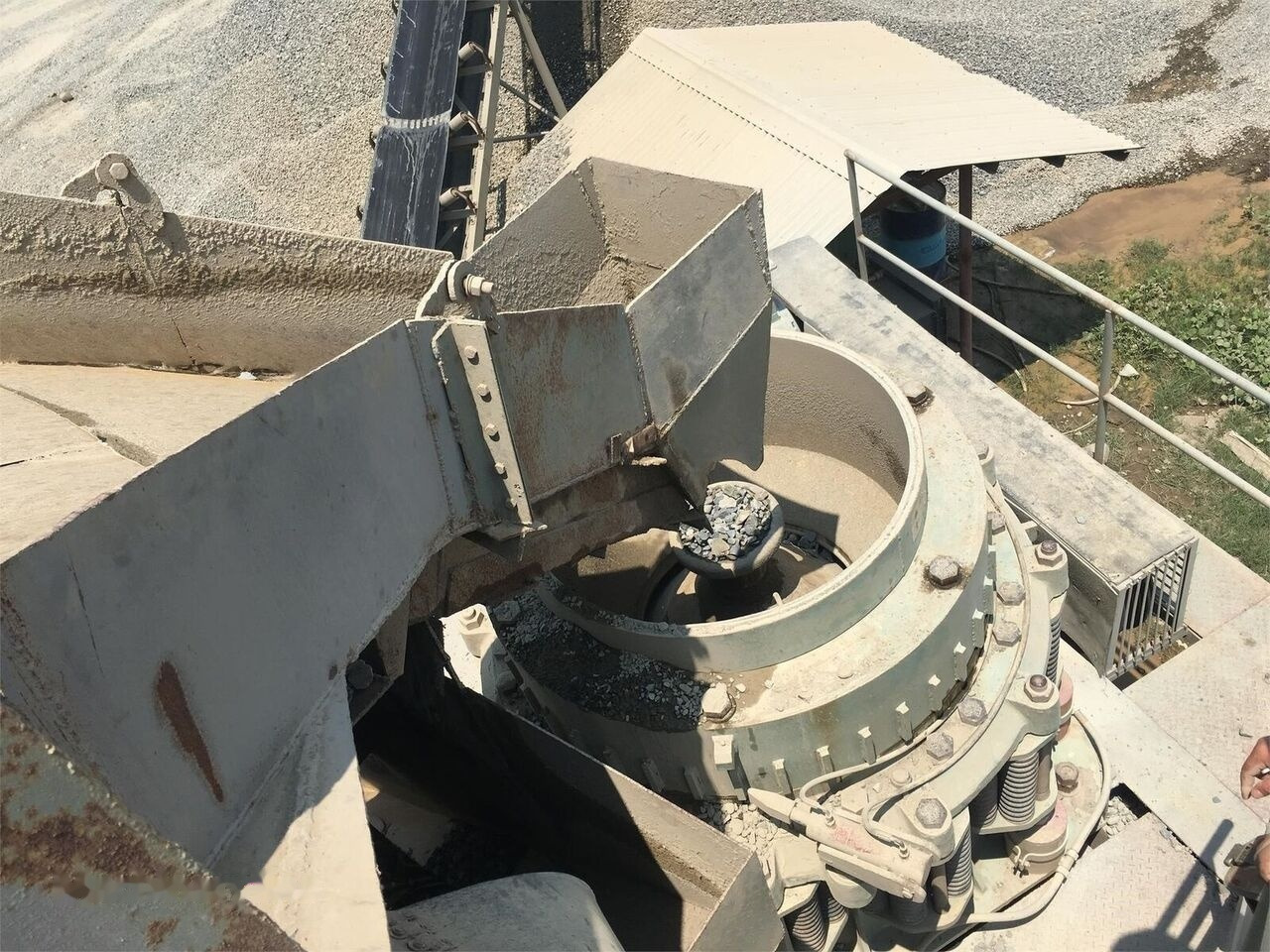 Kinglink 4.25 Ft Riverstone Cone Crusher KLF1300 - Kegelbrecher: das Bild 3 Kinglink 4.25 Ft Riverstone Cone Crusher KLF1300 - Kegelbrecher: das Bild 3
