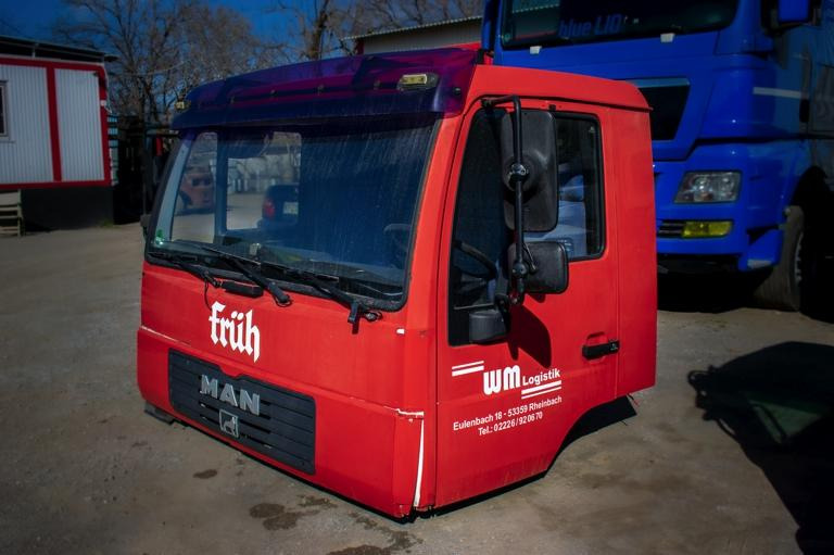 MAN L2000 - Fahrerhaus für LKW: das Bild 1 MAN L2000 - Fahrerhaus für LKW: das Bild 1