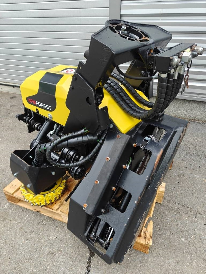 AFM 50 - Fällgreifer: das Bild 3 AFM 50 - Fällgreifer: das Bild 3