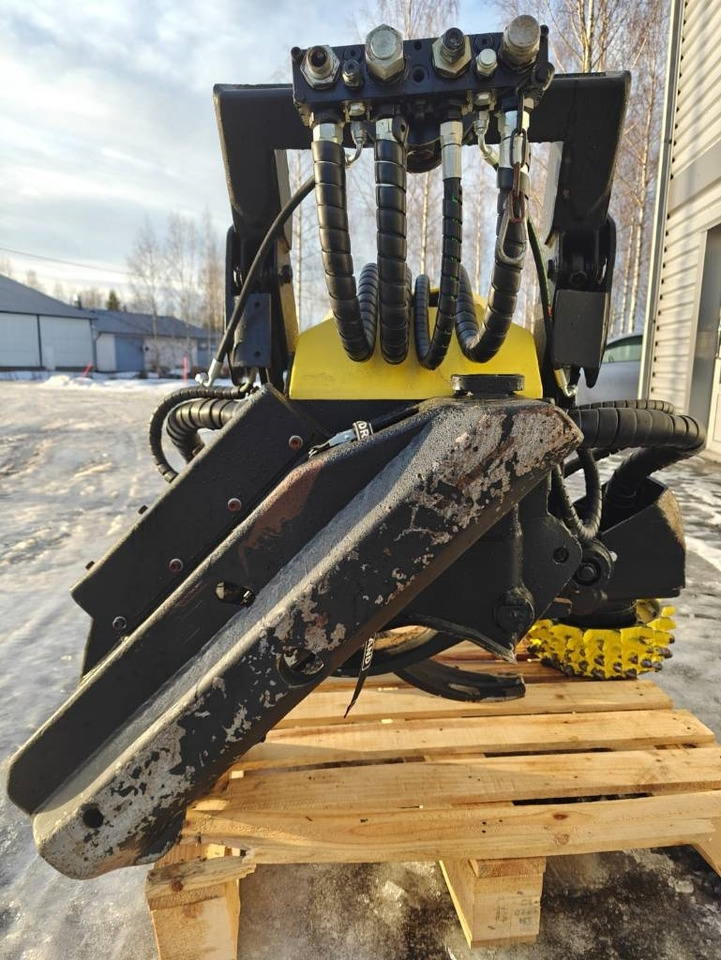 AFM 50 - Fällgreifer: das Bild 4 AFM 50 - Fällgreifer: das Bild 4