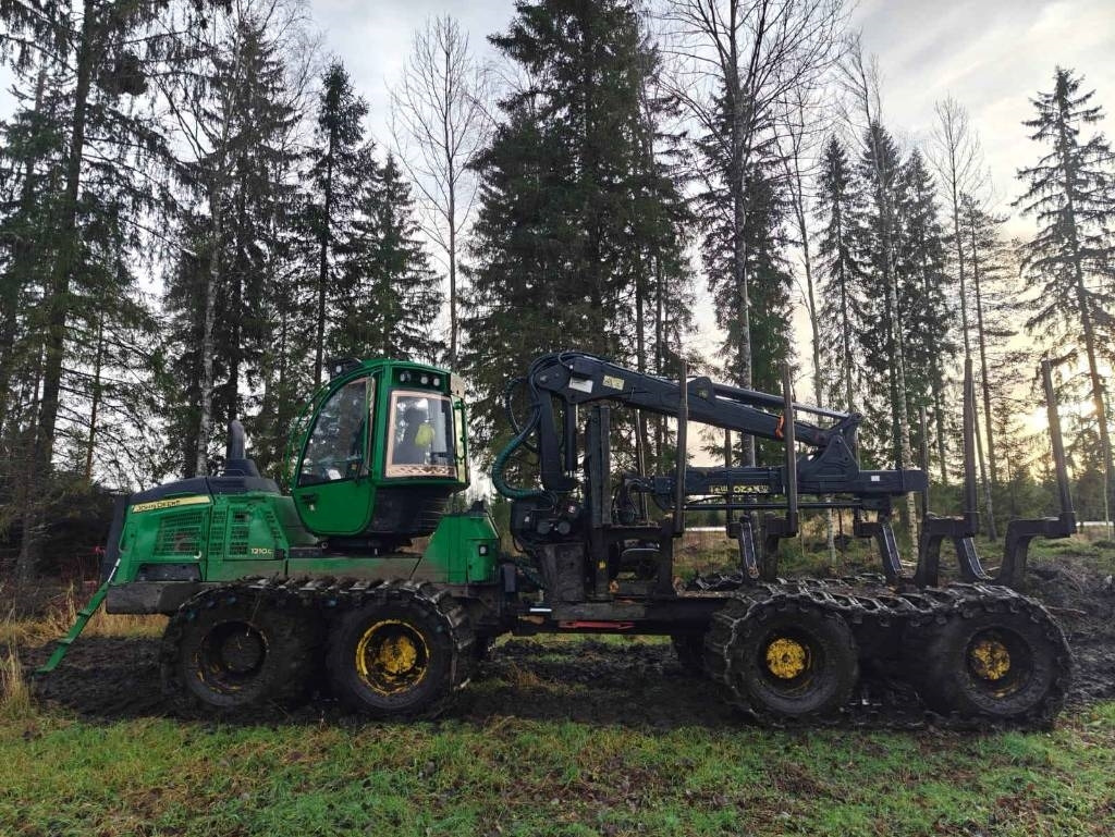 John Deere 1210 G - Forwarder: das Bild 2 John Deere 1210 G - Forwarder: das Bild 2