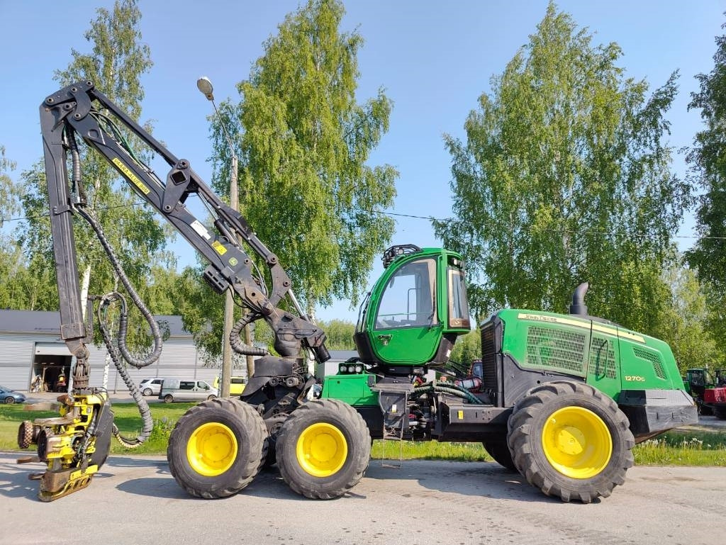 John Deere 1270 G - Harvester: das Bild 2 John Deere 1270 G - Harvester: das Bild 2