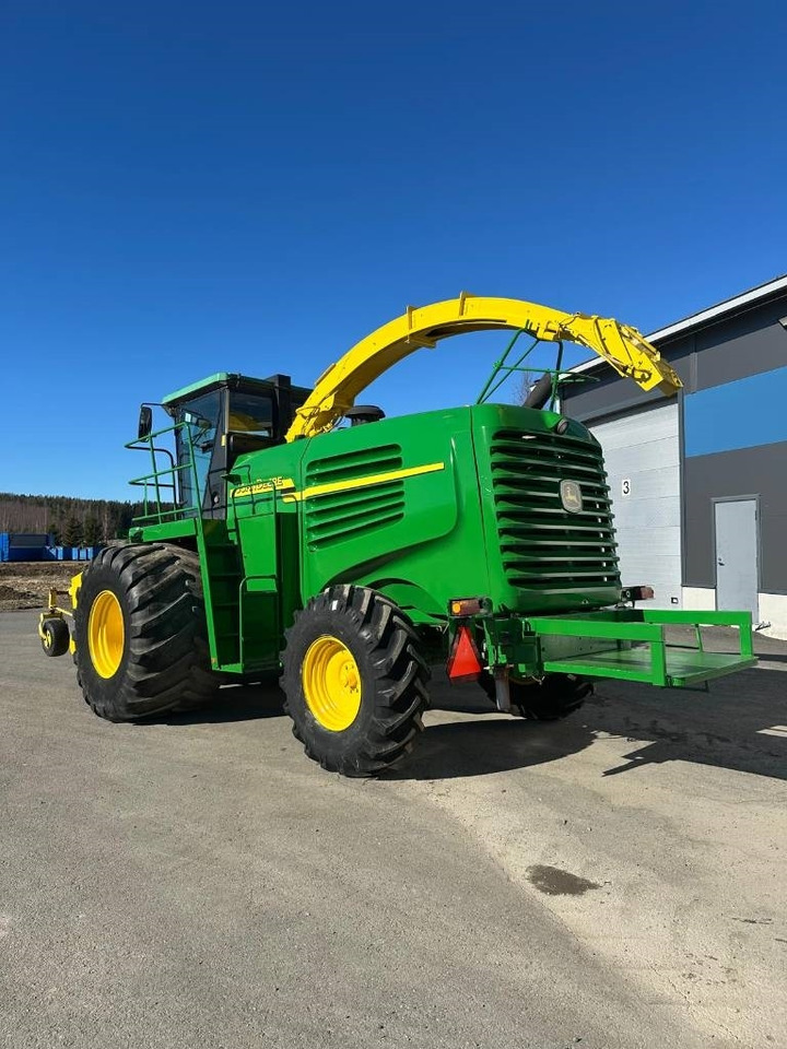 John Deere 7200 - Feldhäcksler: das Bild 3 John Deere 7200 - Feldhäcksler: das Bild 3