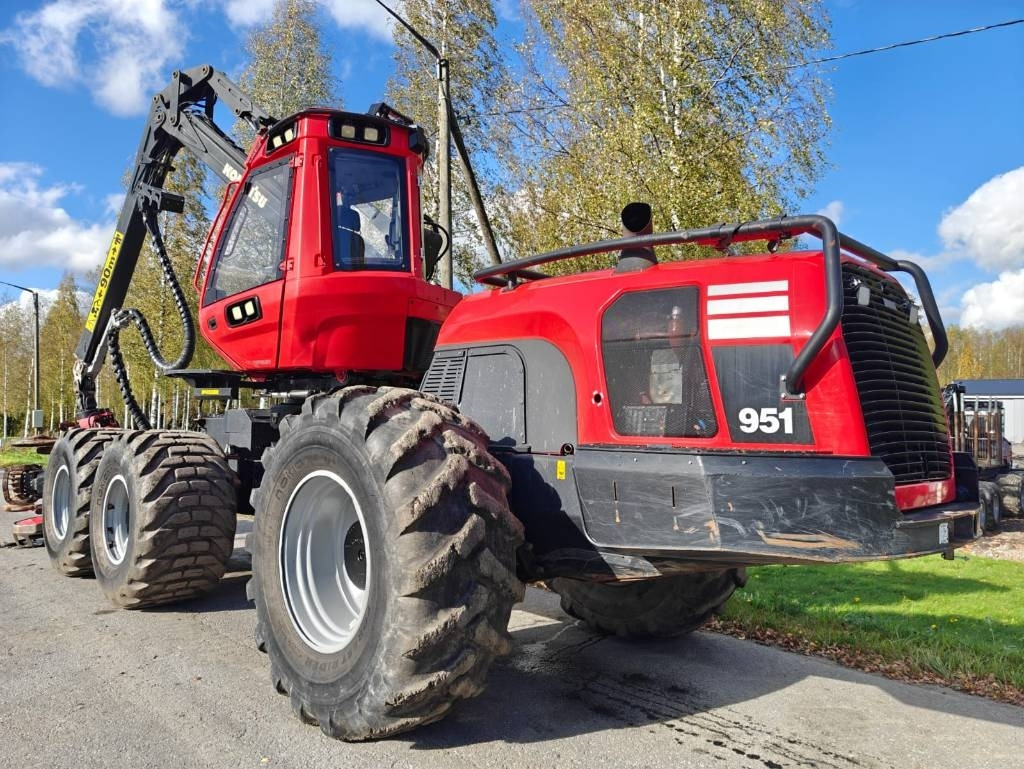 Komatsu 951 - Harvester: das Bild 3 Komatsu 951 - Harvester: das Bild 3