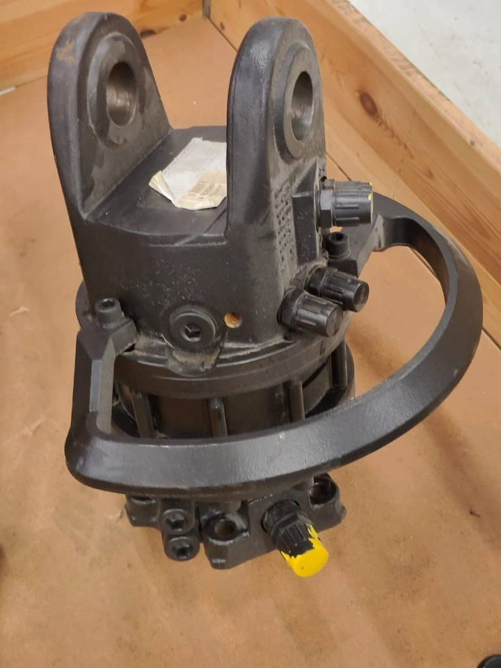 Spare parts Valve blocks, hydraulic motors, cylind - Hydraulik für Forstmaschine: das Bild 3 Spare parts Valve blocks, hydraulic motors, cylind - Hydraulik für Forstmaschine: das Bild 3