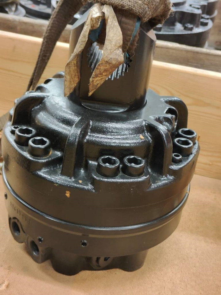 Spare parts Valve blocks, hydraulic motors, cylind - Hydraulik für Forstmaschine: das Bild 5 Spare parts Valve blocks, hydraulic motors, cylind - Hydraulik für Forstmaschine: das Bild 5