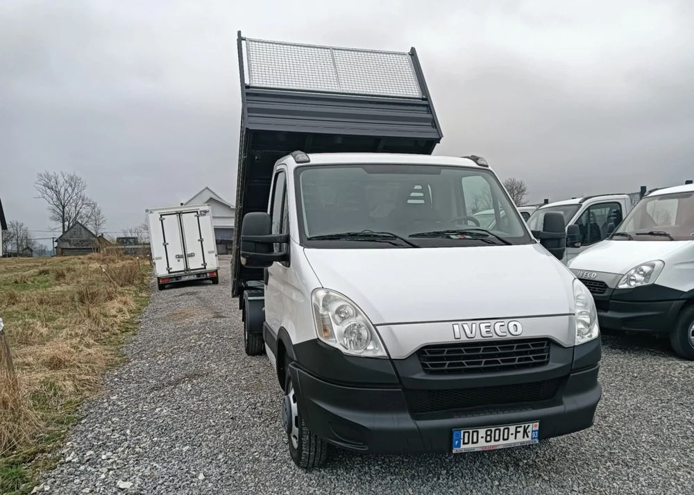 Iveco 35C13,35C12, 35C14, 35C15 - Kipper Transporter: das Bild 2 Iveco 35C13,35C12, 35C14, 35C15 - Kipper Transporter: das Bild 2