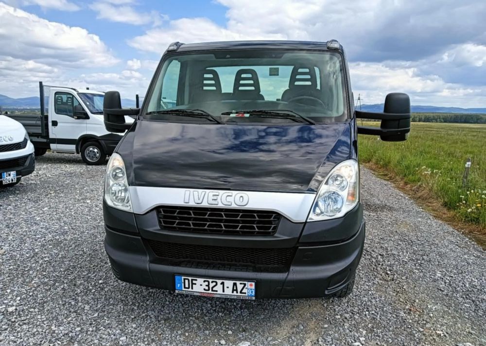 Iveco 35C13, 35C12, 35C14, 35C15 - Fahrgestell LKW: das Bild 4 Iveco 35C13, 35C12, 35C14, 35C15 - Fahrgestell LKW: das Bild 4