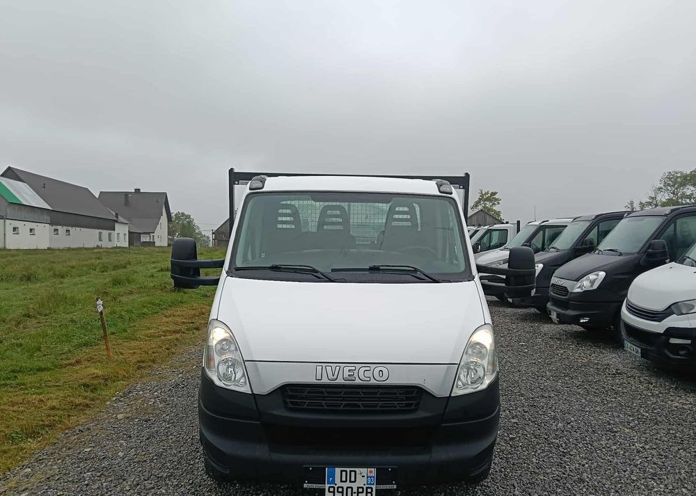 Iveco 35C13, 35C14, 35C15, 35C17, 70C17 - Kipper Transporter: das Bild 4 Iveco 35C13, 35C14, 35C15, 35C17, 70C17 - Kipper Transporter: das Bild 4