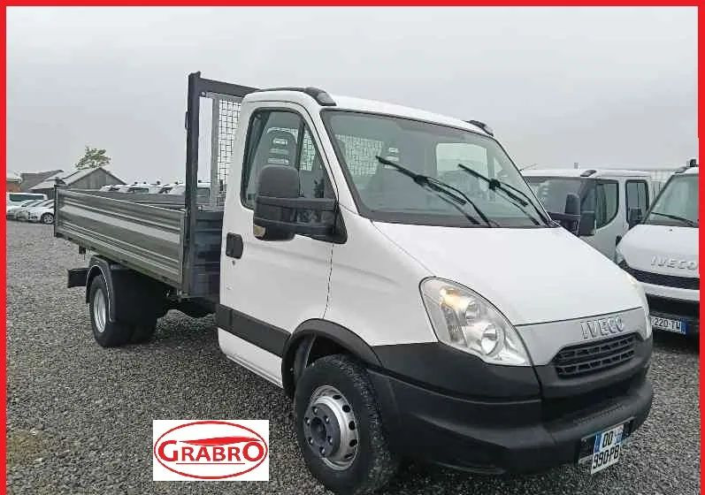 Iveco 35C13, 35C14, 35C15, 35C17, 70C17 - Kipper Transporter: das Bild 1 Iveco 35C13, 35C14, 35C15, 35C17, 70C17 - Kipper Transporter: das Bild 1