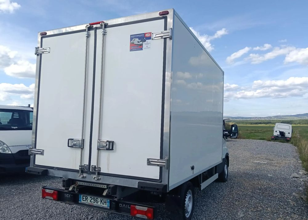 Iveco 35S16, 35S15, 35S14, 35S13, 35C13, 35C14 - Kühltransporter: das Bild 3 Iveco 35S16, 35S15, 35S14, 35S13, 35C13, 35C14 - Kühltransporter: das Bild 3