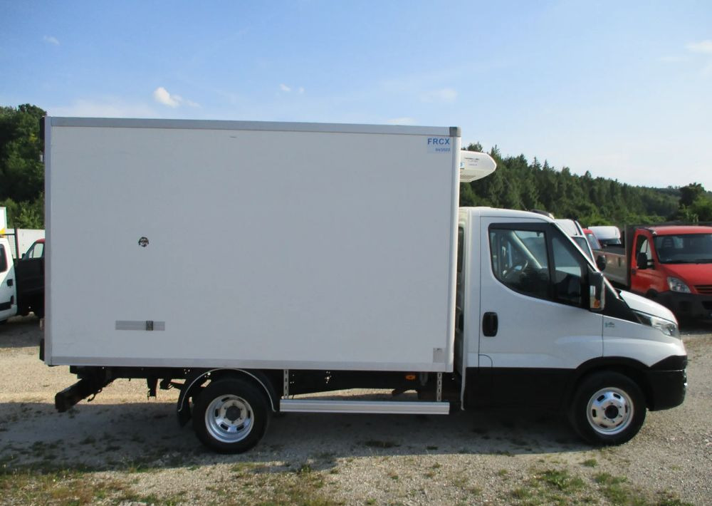 Iveco Daily 35C13 chłodnia Mroźnia na bliźniaku 35-130 Thermo King agregat - Kühltransporter: das Bild 3 Iveco Daily 35C13 chłodnia Mroźnia na bliźniaku 35-130 Thermo King agregat - Kühltransporter: das Bild 3