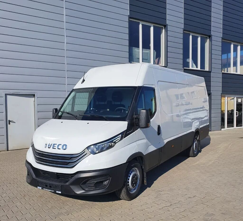 IVECO Daily 35S18 - Kastenwagen: das Bild 1 IVECO Daily 35S18 - Kastenwagen: das Bild 1