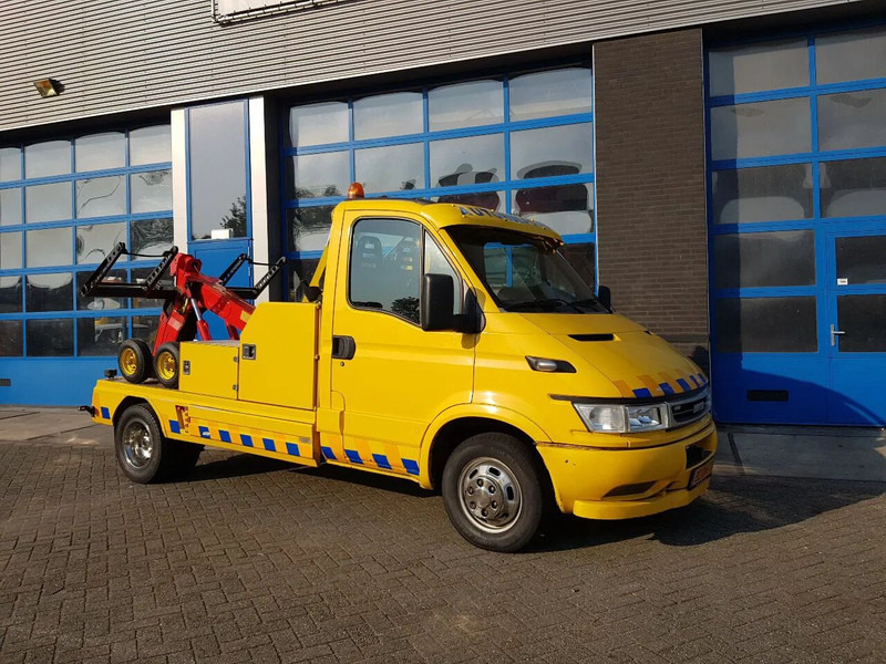 Iveco Daily 50 C12 + Lepel, Hefbril - Abschleppwagen: das Bild 4 Iveco Daily 50 C12 + Lepel, Hefbril - Abschleppwagen: das Bild 4