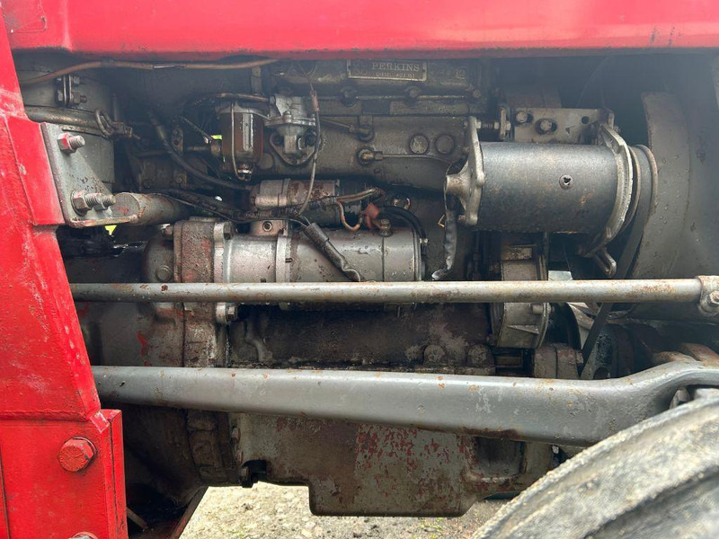 Massey Ferguson 135 - Traktor: das Bild 4 Massey Ferguson 135 - Traktor: das Bild 4