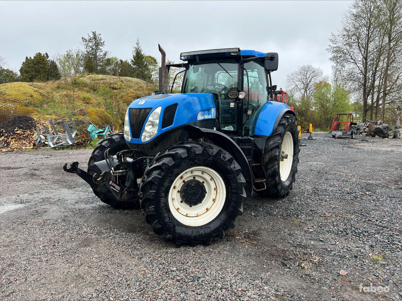 New Holland T7040 - Traktor: das Bild 1 New Holland T7040 - Traktor: das Bild 1