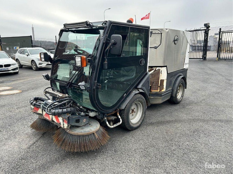 Nilfisk CR3500 - Kehrmaschine: das Bild 1 Nilfisk CR3500 - Kehrmaschine: das Bild 1