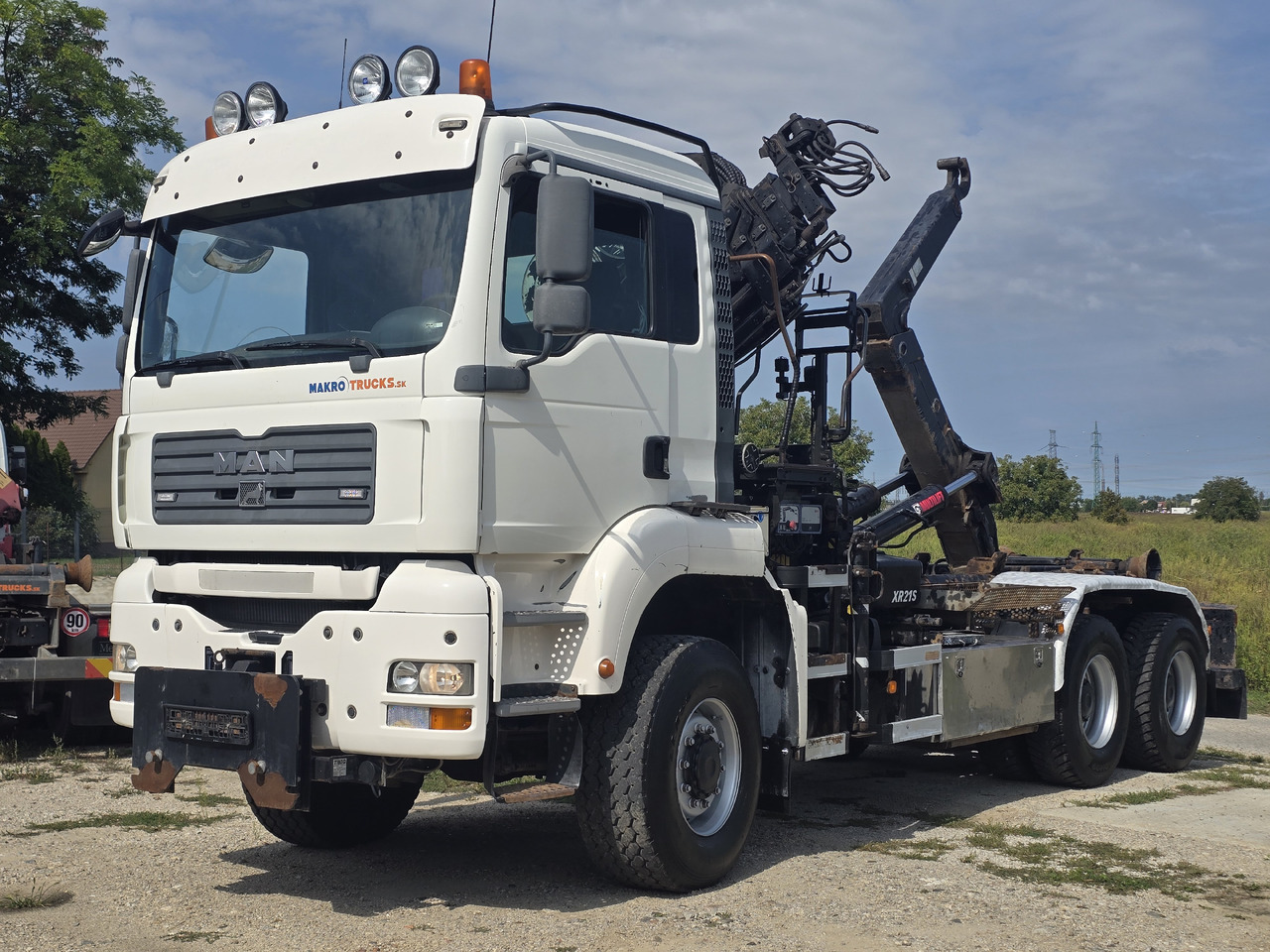 MAN TGA 26.440 6X6 / HOOK SYSTEM / HIAB 166D REMOTE SPECIAL PRICE ONLY THIS YEAR - Abrollkipper, Autokran: das Bild 2 MAN TGA 26.440 6X6 / HOOK SYSTEM / HIAB 166D REMOTE SPECIAL PRICE ONLY THIS YEAR - Abrollkipper, Autokran: das Bild 2